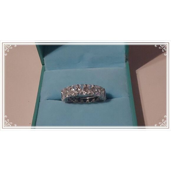 Spectacular 8.5 Ct. DIAMONIQUE Radiant Cut Eternity Style Band Ring Sz 8 - Picture 3 of 9